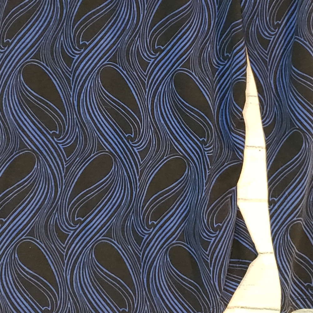 Michael Kors blue and black scoop neck top. - Picture 4 of 5